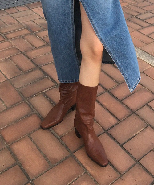 WRINKLE MIDDLE BOOTS